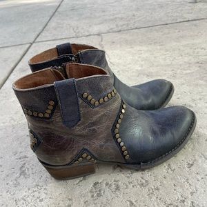 Cowboy ankle boots studded Women’s 9